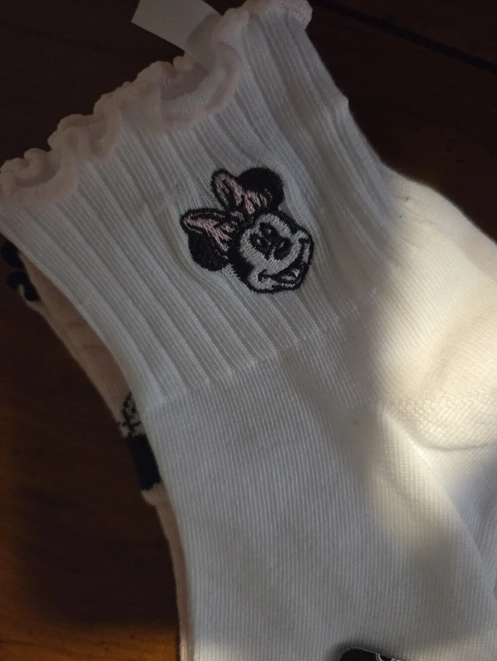 torrid White Minnie Mouse Ruffled Ankle Socks